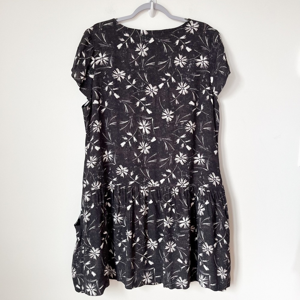 Garnet‎ Hill Summer Day V Neck Drop Waist Dress Black Floral Women 18 Fall - Picture 3 of 14